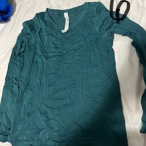 Swiftly Tech Lululemon fitted long sleeve !